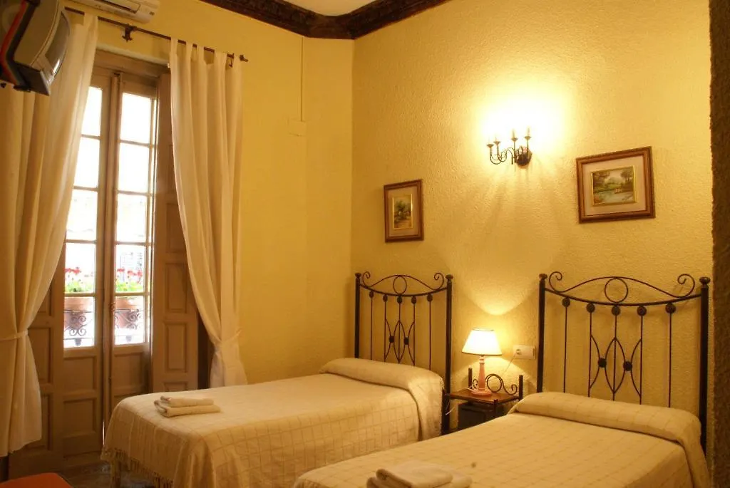 Apartment Hostal Van Gogh Seville