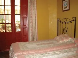 Hostal Van Gogh Seville Apartment