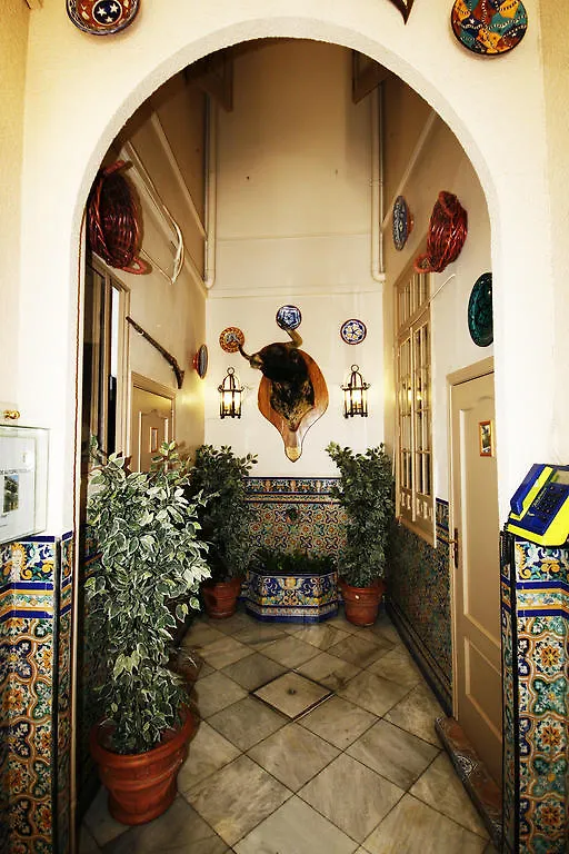 Apartment Hostal Van Gogh Seville
