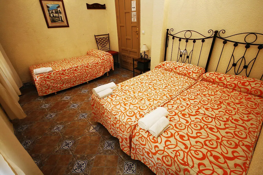 Apartment Hostal Van Gogh Seville