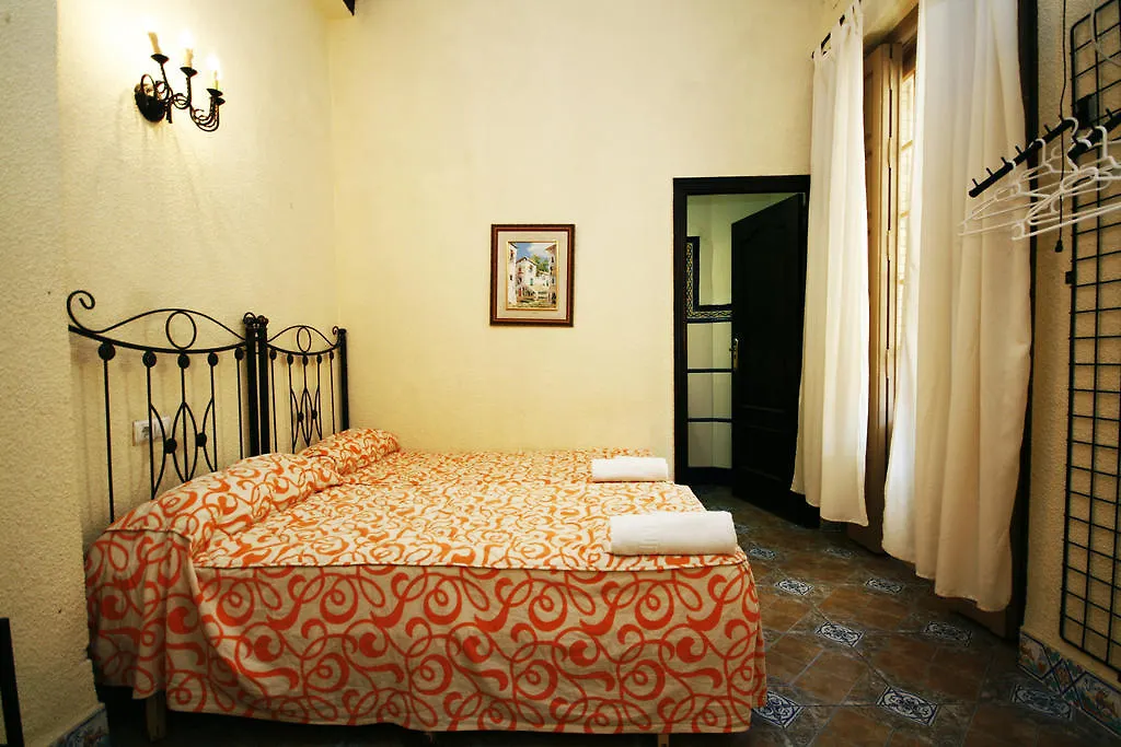 Apartment Hostal Van Gogh Seville